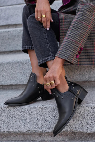 FEDERICA | STIEFELETTE MIT STERNVERZIERUNG