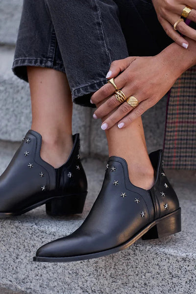 FEDERICA | STIEFELETTE MIT STERNVERZIERUNG