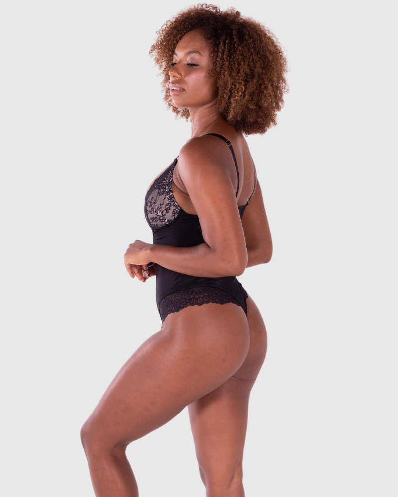 Body mit tiefem V-Ausschnitt