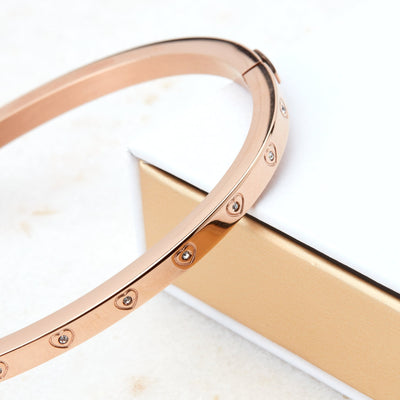 Crystal Heart Bangle (Rose Gold)