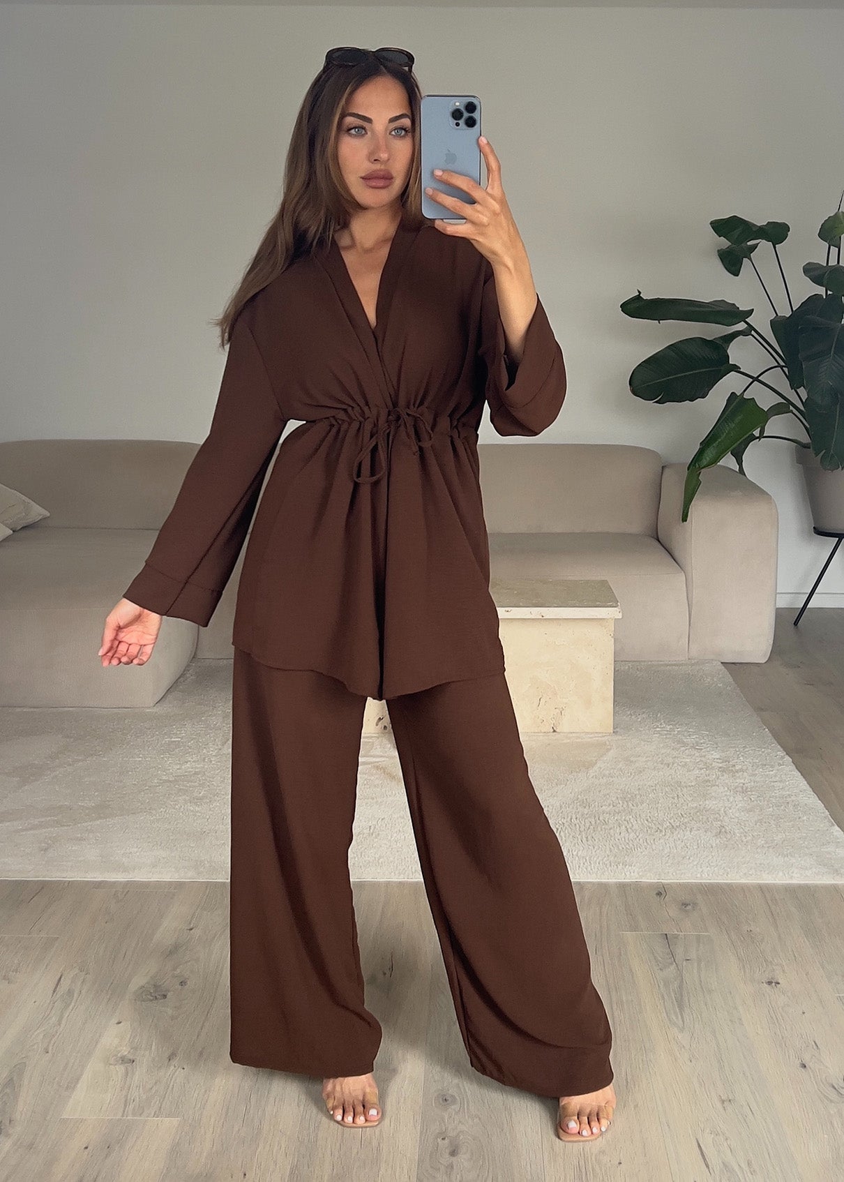 Set aus Oberteil und Hose Dunkelbraun