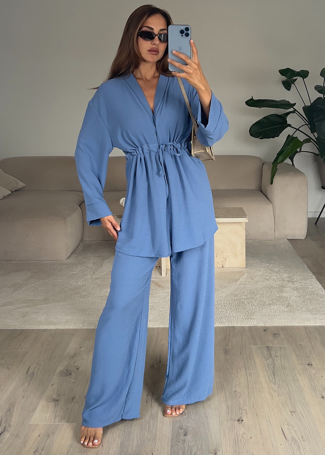 Set aus Oberteil und Hose Blau