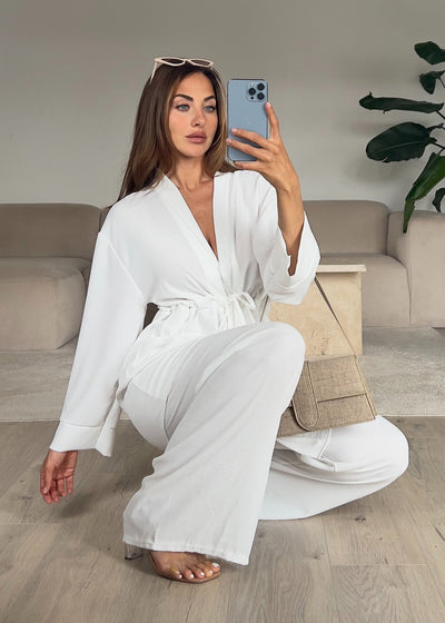 Set aus Oberteil und Hose Weiß