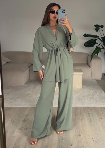 Set aus Oberteil und Hose Khaki