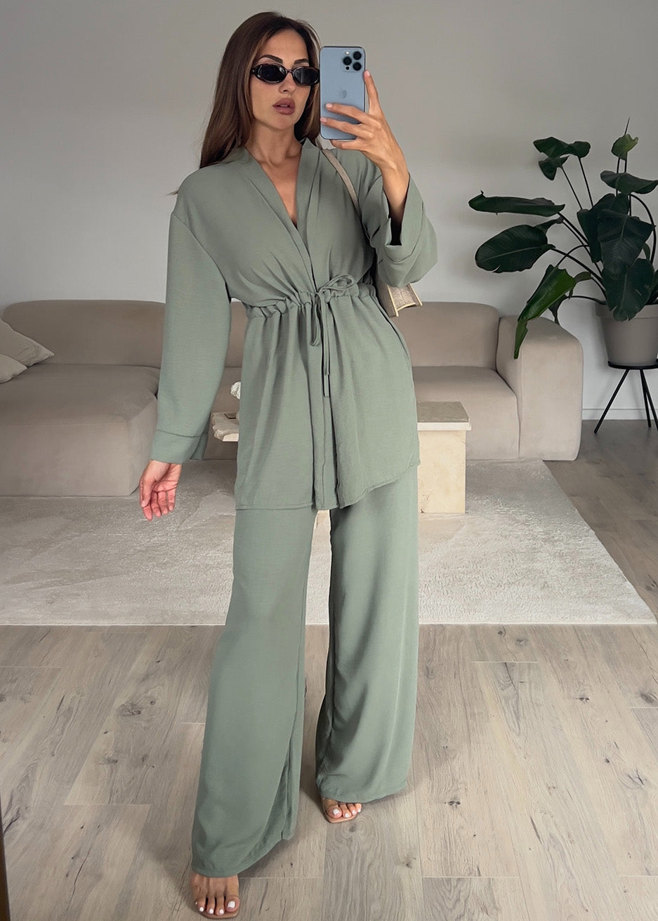 Set aus Oberteil und Hose Khaki