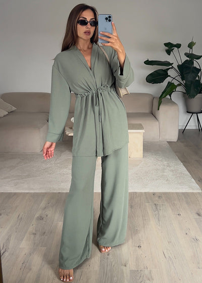 Set aus Oberteil und Hose Khaki
