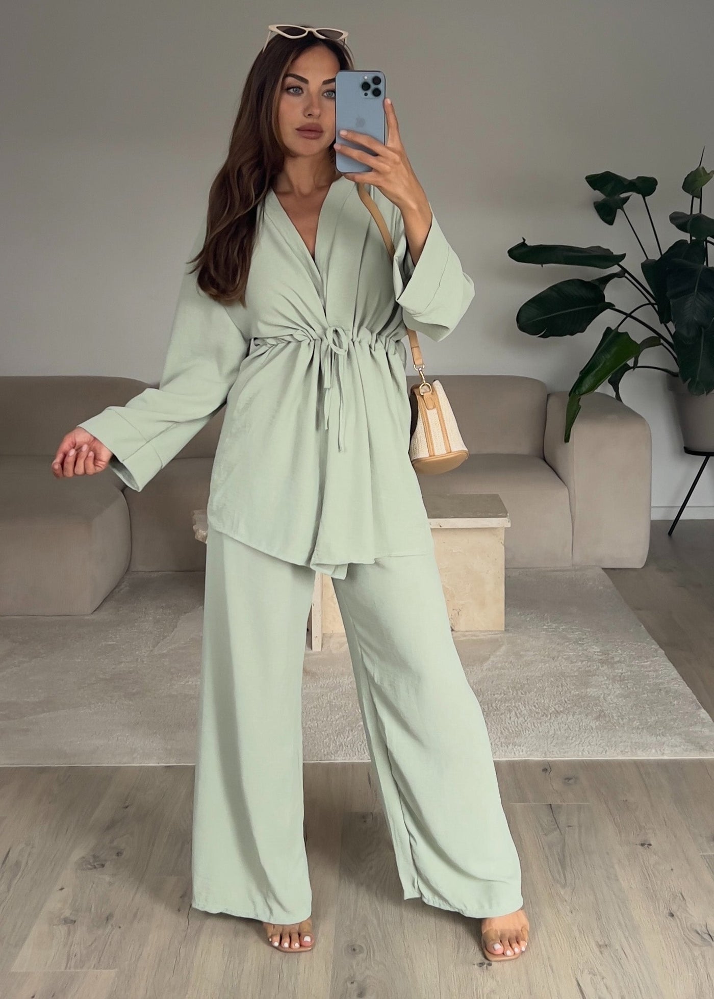 Set aus Oberteil und Hose Mint