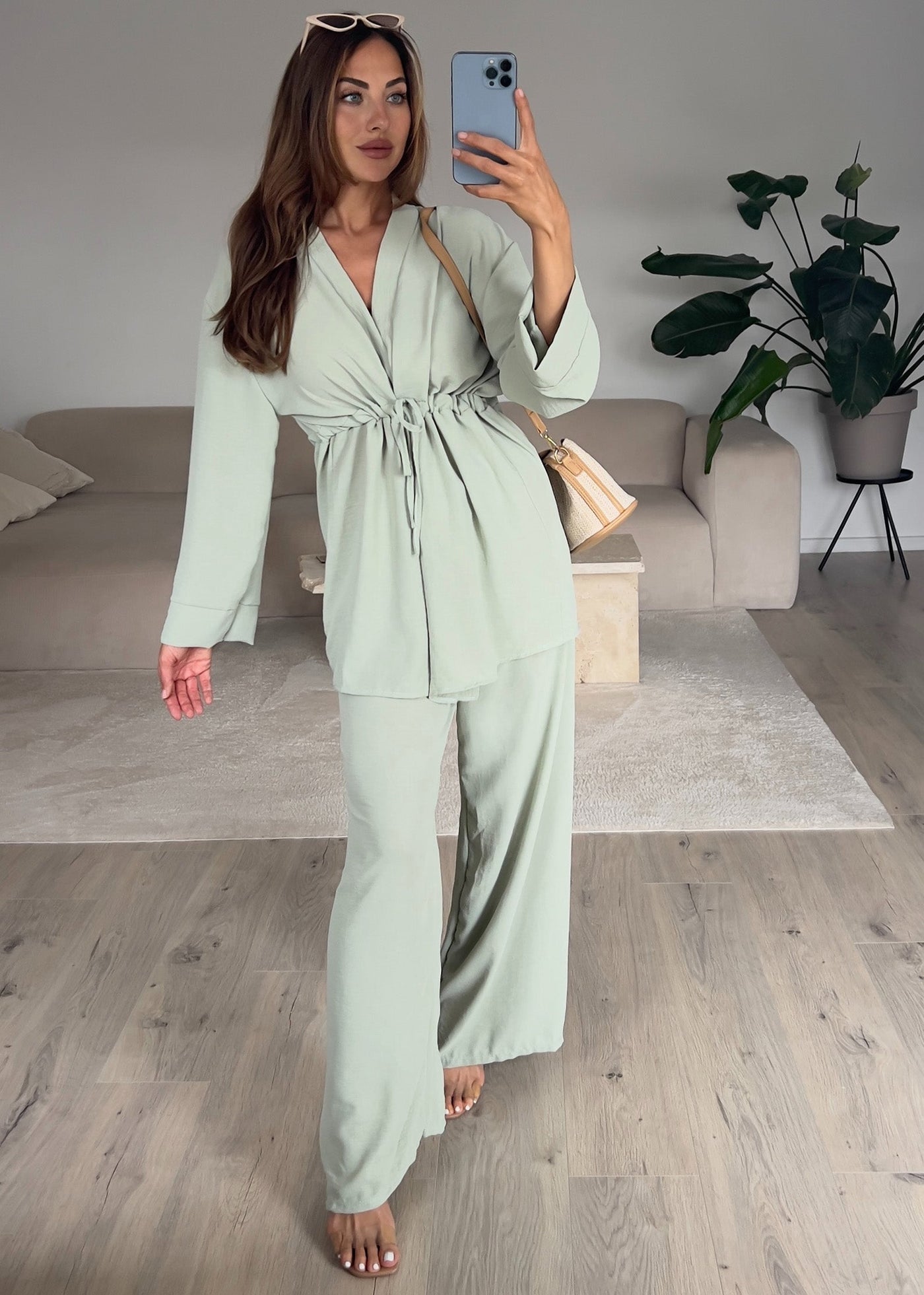 Set aus Oberteil und Hose Mint
