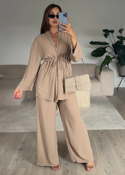 Set aus Oberteil und Hose Hellbraun
