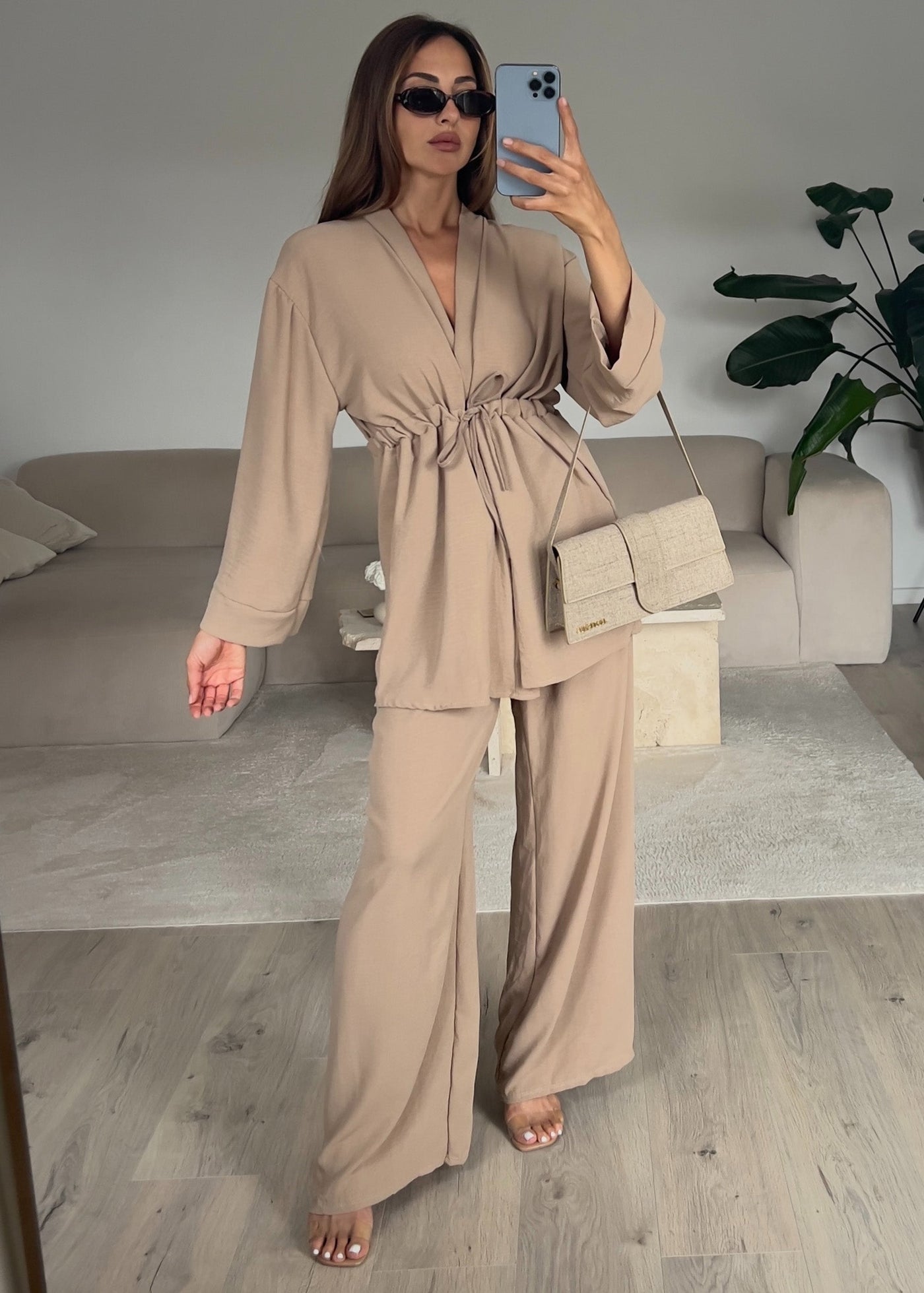 Set aus Oberteil und Hose Hellbraun