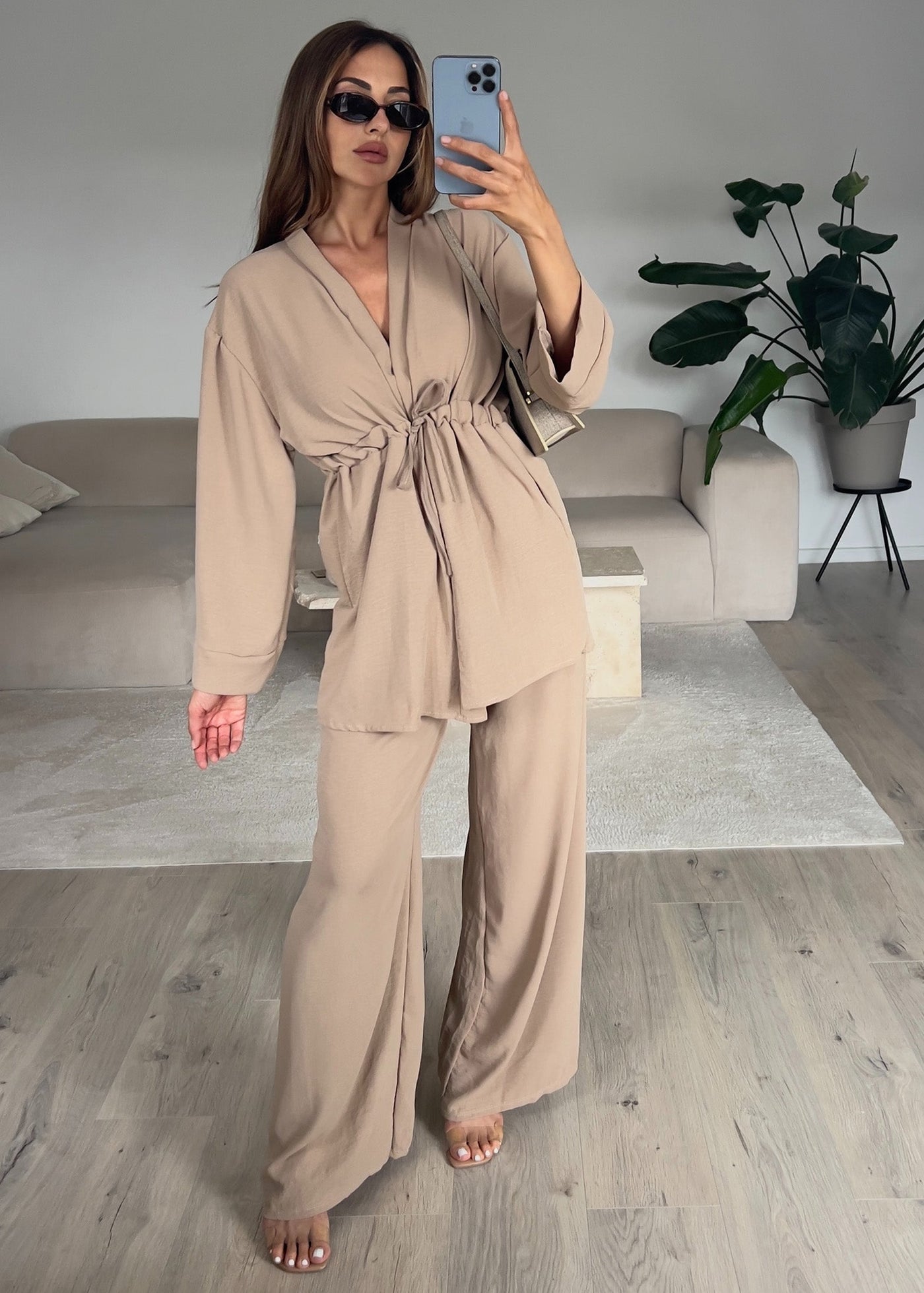 Set aus Oberteil und Hose Hellbraun