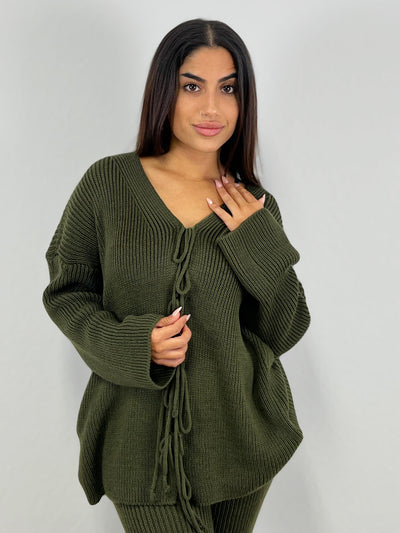 Set aus Cardigan mit Schleifen und Hose