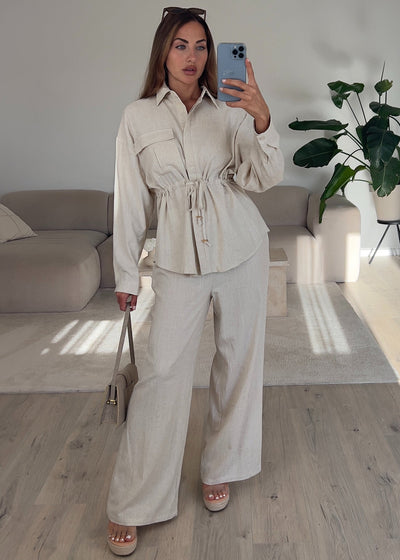 Zweiteiler mit Taillenschnürung Beige