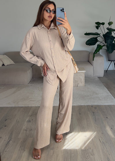 Zweiteiler aus strukturiertem Stoff Beige