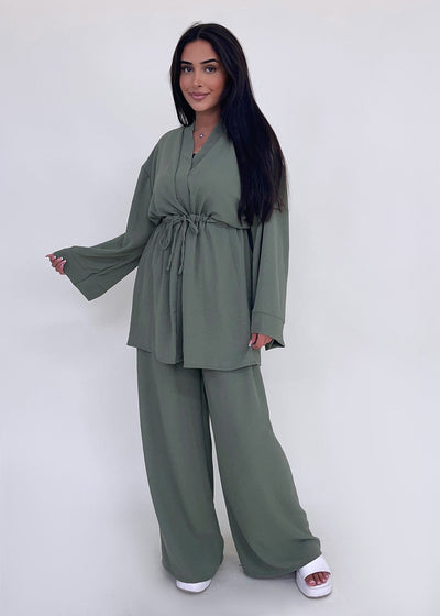 Set aus Oberteil und Hose Khaki