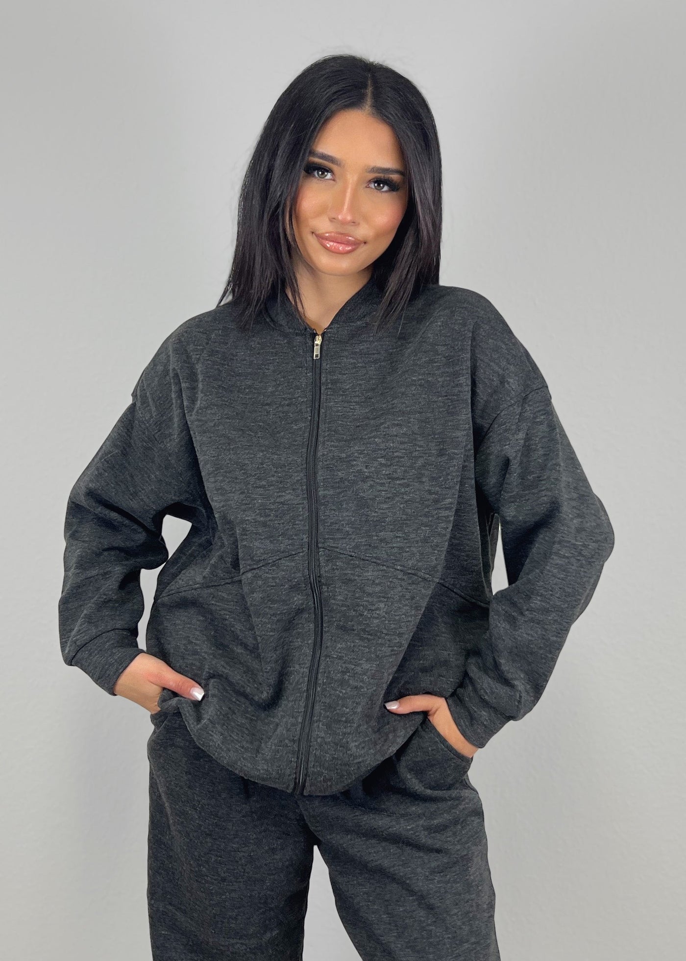 Lounge-Set mit Reißverschlussjacke und weiten Hosen Schwarz