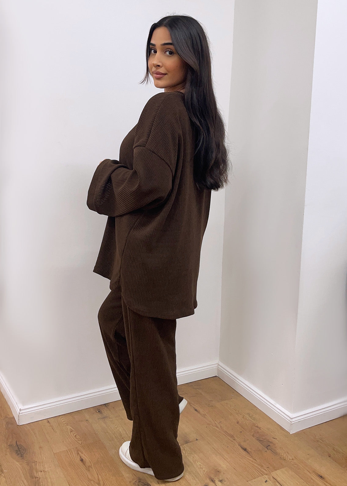 Cord-Set mit Oberteil und Hose Braun