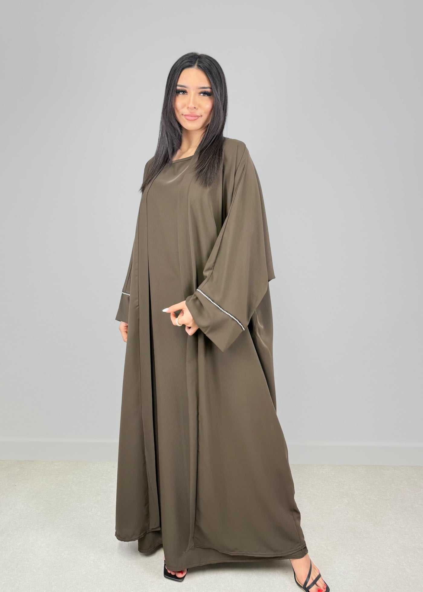 Zweiteiliges Maxi-Set mit Kimono Braun