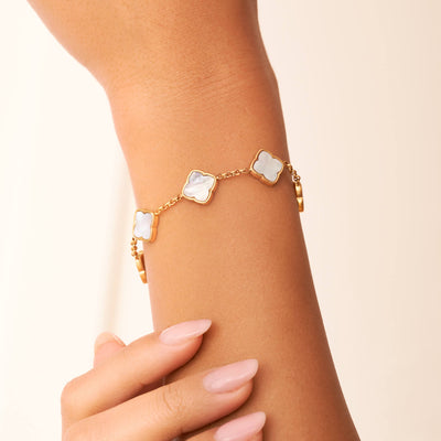 Multi Pearl Clover Bracelet (Gold)