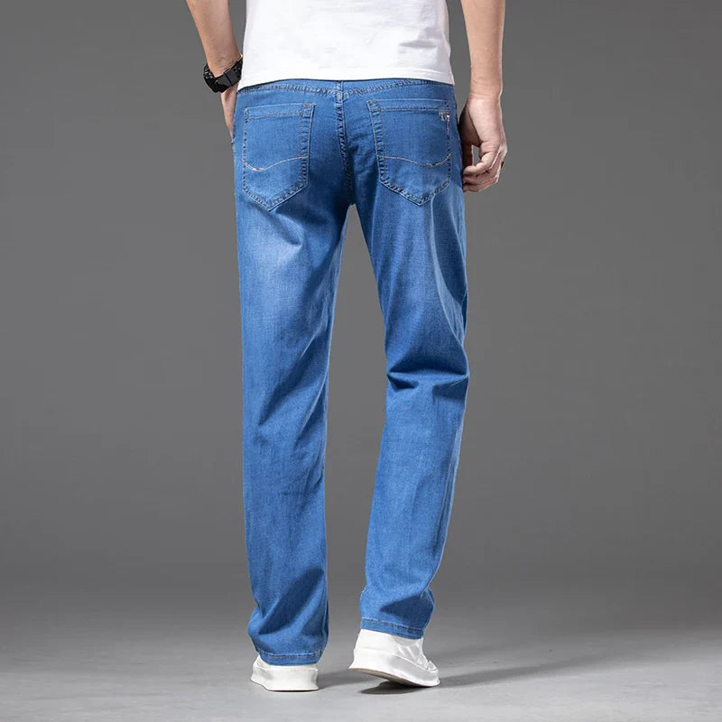 Lässige gerade Denim-Jeans