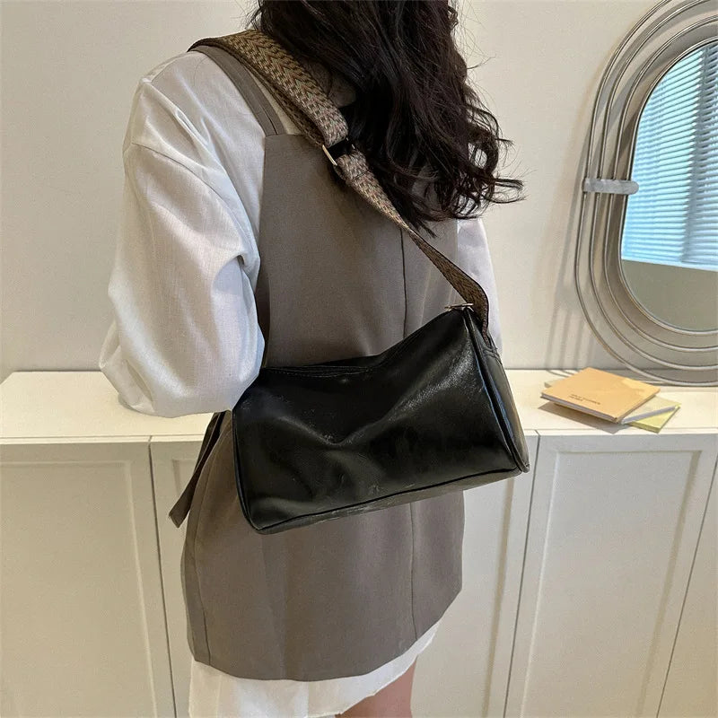 Moona | Vintage Crossbody Tasche mit gewebtem verstellbarem Riemen