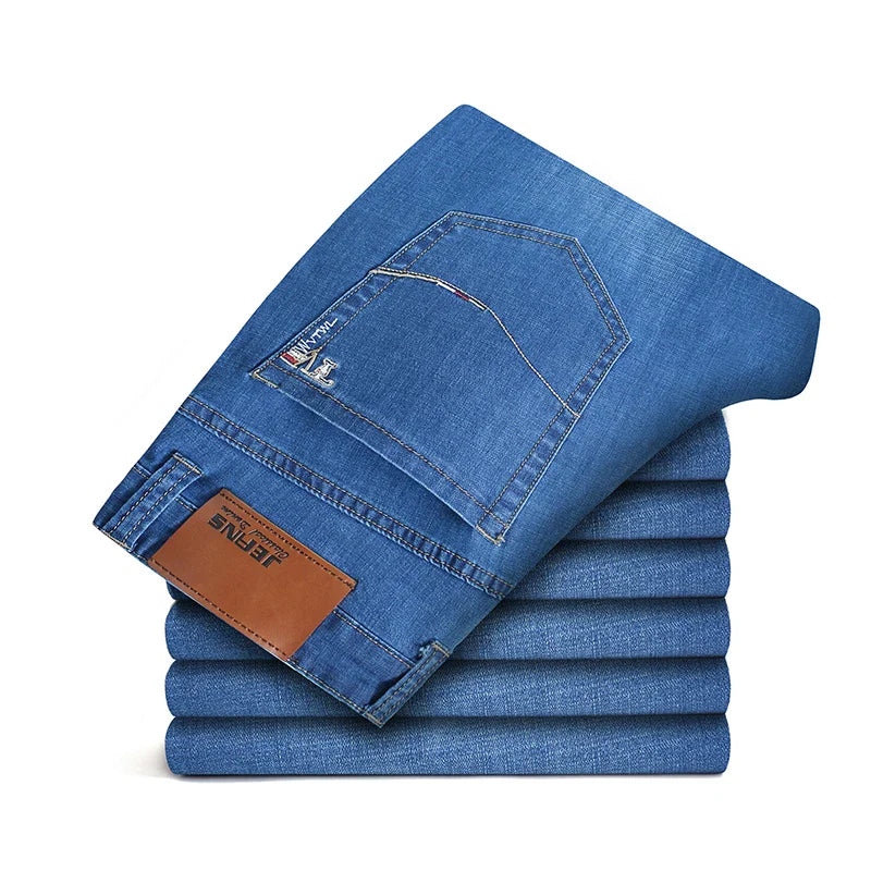 Lässige gerade Denim-Jeans