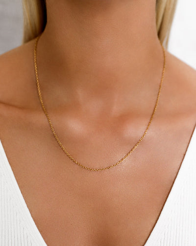 Fine Chain Necklace (Gold)