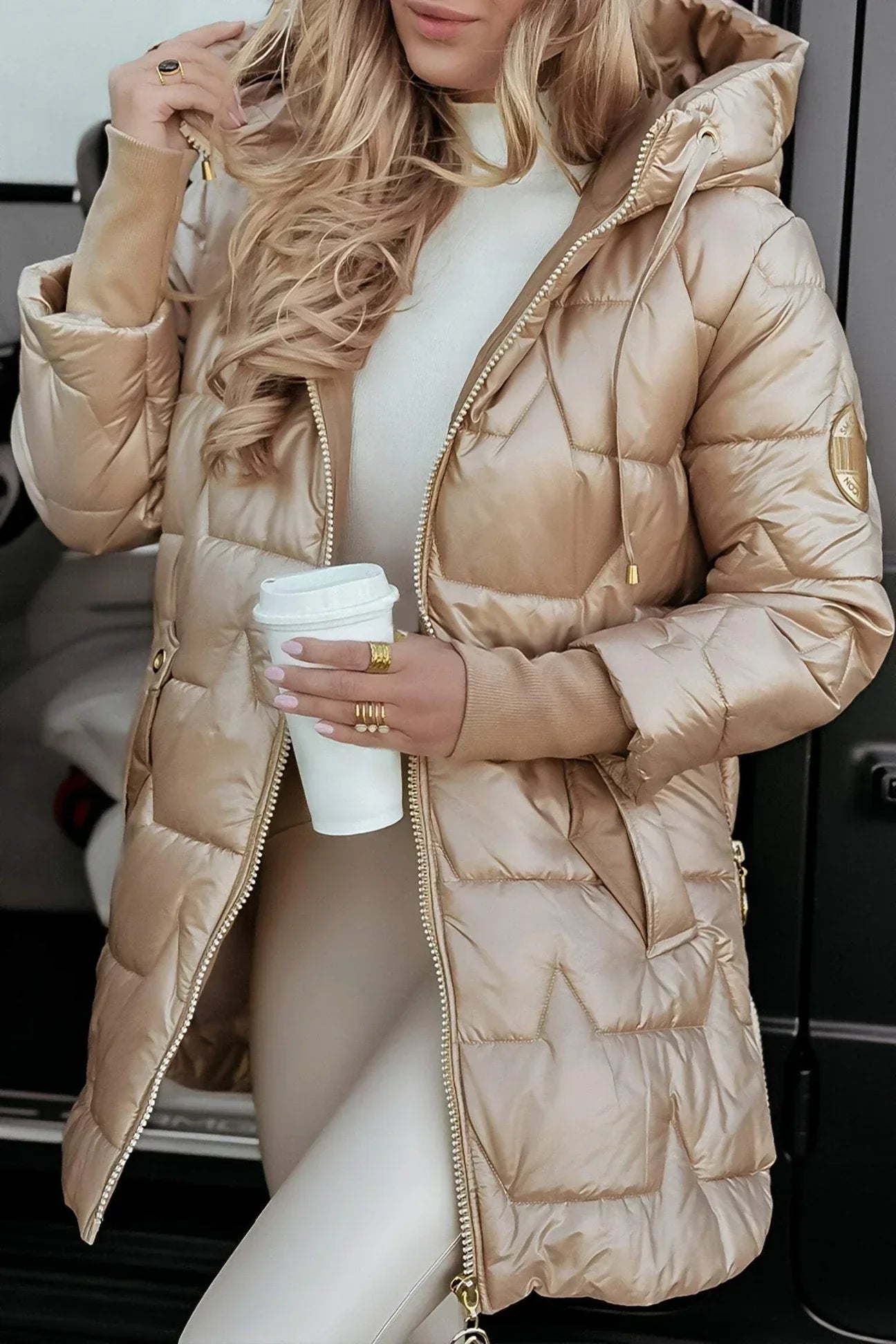 Nolwen™ | Eleganter Wintermantel Mit Kapuze