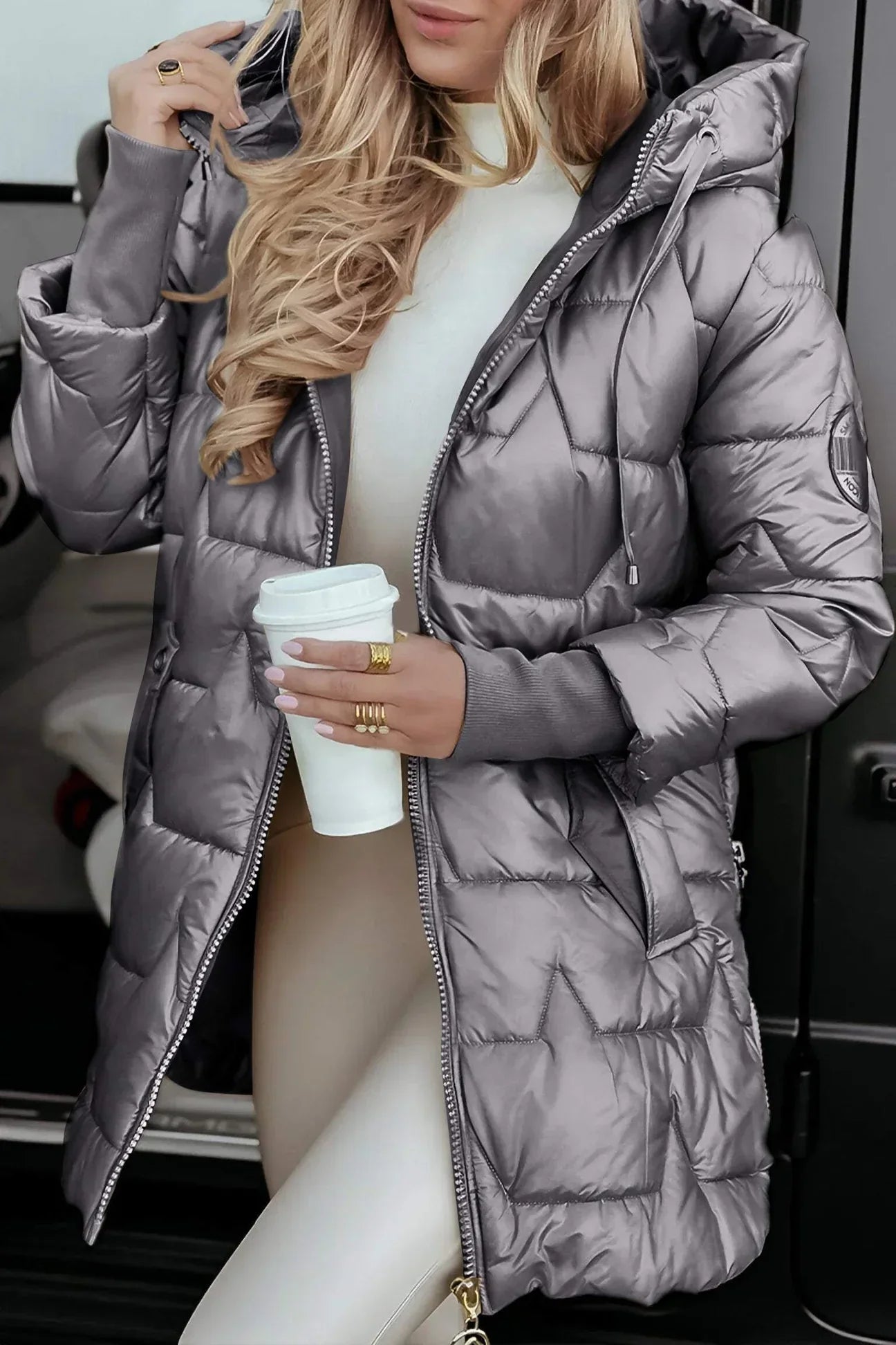 Nolwen™ | Eleganter Wintermantel Mit Kapuze